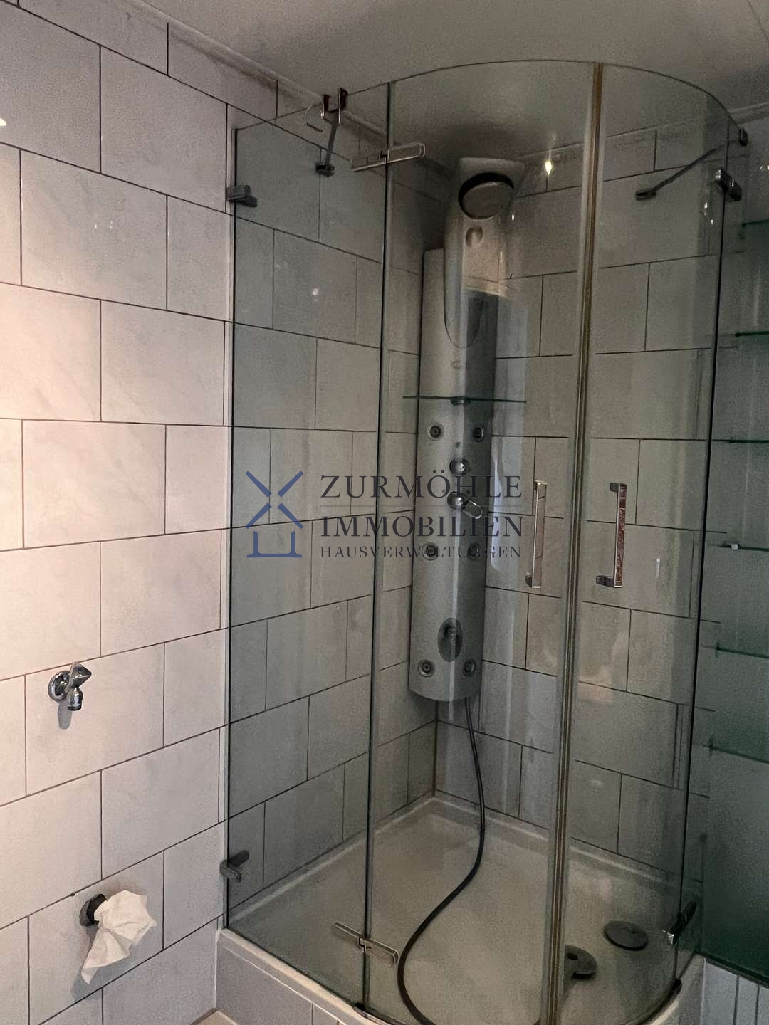 Dusche_ Waschmaschine